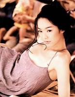 家里屈辱的女人